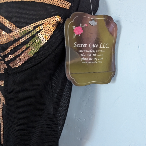 Secret lace Body Suit - Picture 3 of 10